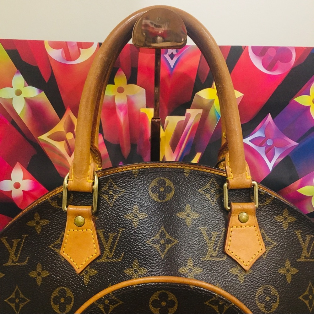 โ SOLD โ ๐ฏ Authentic Louis Vuitton Ellipse GM - Picture 5 of 14